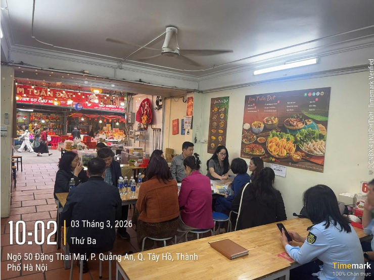 Đoàn kiểm tra liên ngành số 01 thành phố Hà Nội kiểm tra các sơ sở kinh doanh dịch vụ ăn uống tại Phủ Tây Hồ- Ảnh 4.