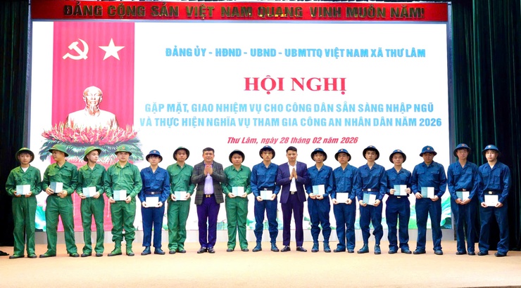 Xã Thư Lâm tổ chức Hội nghị gặp mặt, giao nhiệm vụ cho các công dân sẵn sàng nhập ngũ và thực hiện nghĩa vụ tham gia Công an nhân dân năm 2026- Ảnh 9.