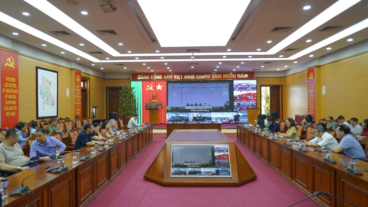 Cử tri phường Từ Liêm tham dự Hội nghị tiếp xúc cử tri với người ứng cử đại biểu Quốc hội khóa XVI

- Ảnh 1.