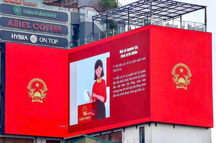 Hà Nội rực rỡ chào đón ngày toàn dân đi bầu cử 15-3- Ảnh 9.