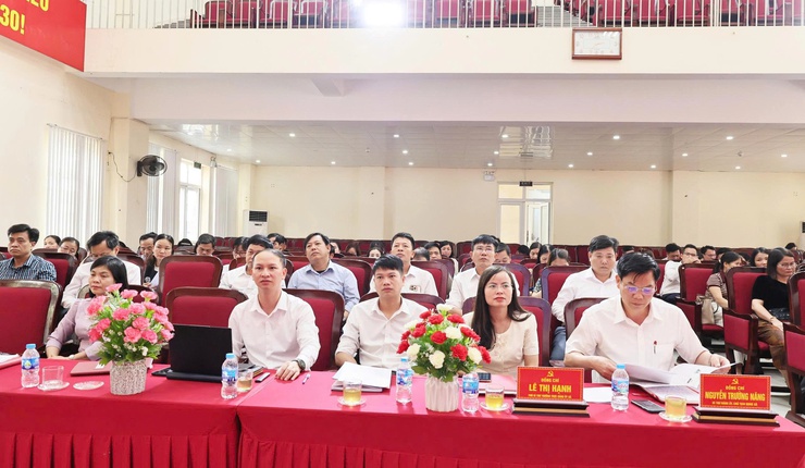 Đảng ủy xã Quảng Bị tổ chức Hội nghị tập huấn nghiệp vụ công tác xây dựng Đảng năm 2026 và quán triệt nhiệm vụ trọng tâm về công tác bầu cử đại biểu Quốc hội khóa XVI và đại biểu HĐND các cấp nhiệm kỳ 2026 - 2031.- Ảnh 3.