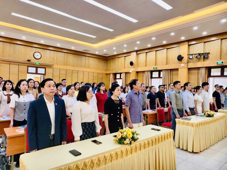 Trung tâm Chính trị phường Hoàn Kiếm tổ chức khai giảng Lớp bồi dưỡng nhận thức về Đảng khóa I năm 2026- Ảnh 2.