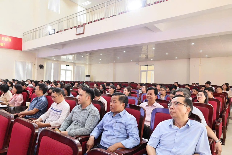 Đảng ủy xã Quảng Bị tổ chức Hội nghị tập huấn nghiệp vụ công tác xây dựng Đảng năm 2026 và quán triệt nhiệm vụ trọng tâm về công tác bầu cử đại biểu Quốc hội khóa XVI và đại biểu HĐND các cấp nhiệm kỳ 2026 - 2031.- Ảnh 7.