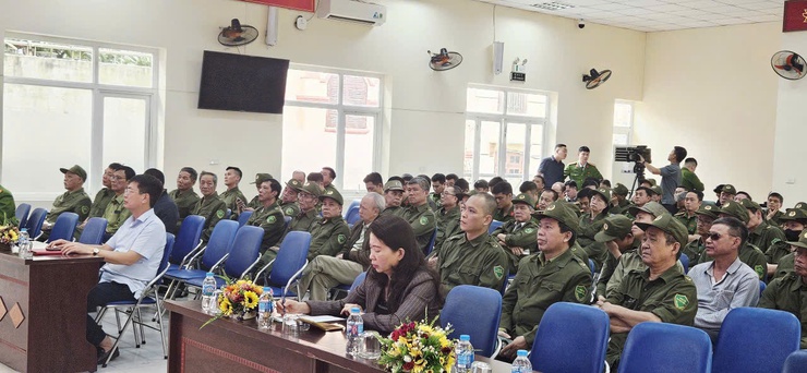 Phường Giảng Võ: Tổ chức tập huấn công tác PCCC và CNCH bảo đảm an toàn tại các điểm bỏ phiếu- Ảnh 4.