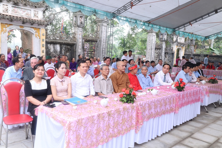 Phó Chủ tịch UBND xã Hòa Phú dự Lễ khánh thành Đình Thượng Làng Võ Lao- Ảnh 3.