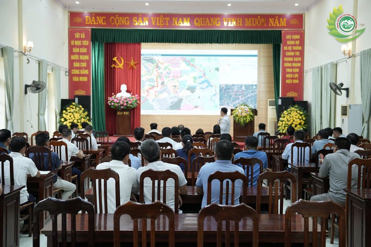 Hội nghị lấy ý kiến hoàn thiện đồ án quy hoạch xã Phú Cát- Ảnh 1.