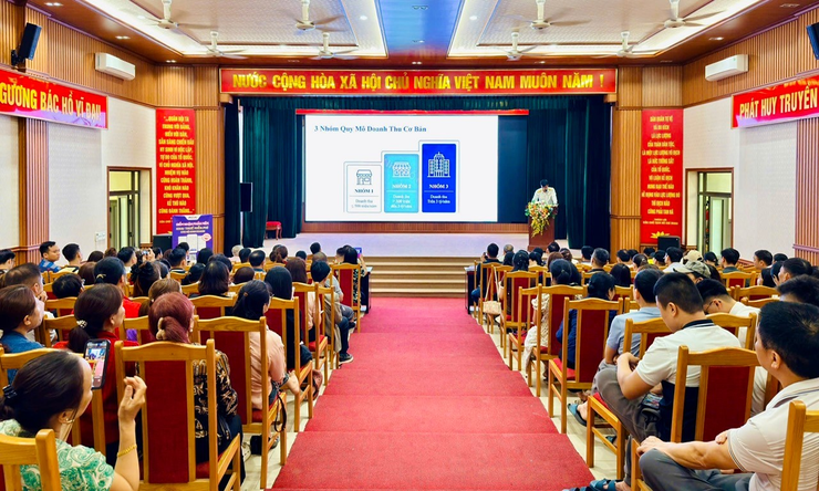 Tổ chức hội nghị hướng dẫn, hỗ trợ hộ kinh doanh thực hiện chính sách thuế tại xã Đông Anh- Ảnh 1.