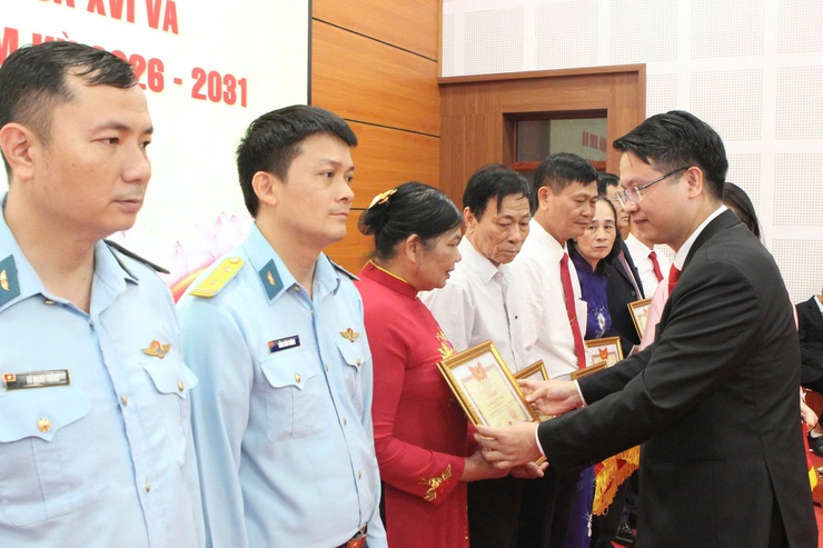 Long Biên: Khép lại ngày hội của toàn dân, lan tỏa niềm tin và sự đồng thuận- Ảnh 10.