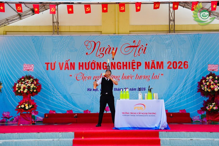 Ngày hội tư vấn hướng nghiệp năm 2026 tại Trường Trung cấp Ngoại thương- Ảnh 14.