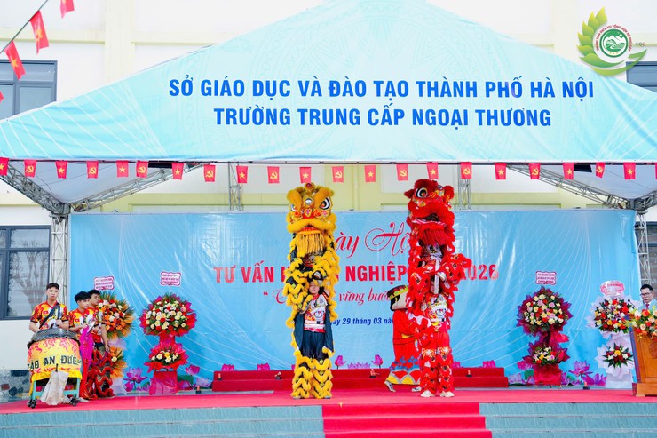 Ngày hội tư vấn hướng nghiệp năm 2026 tại Trường Trung cấp Ngoại thương- Ảnh 15.