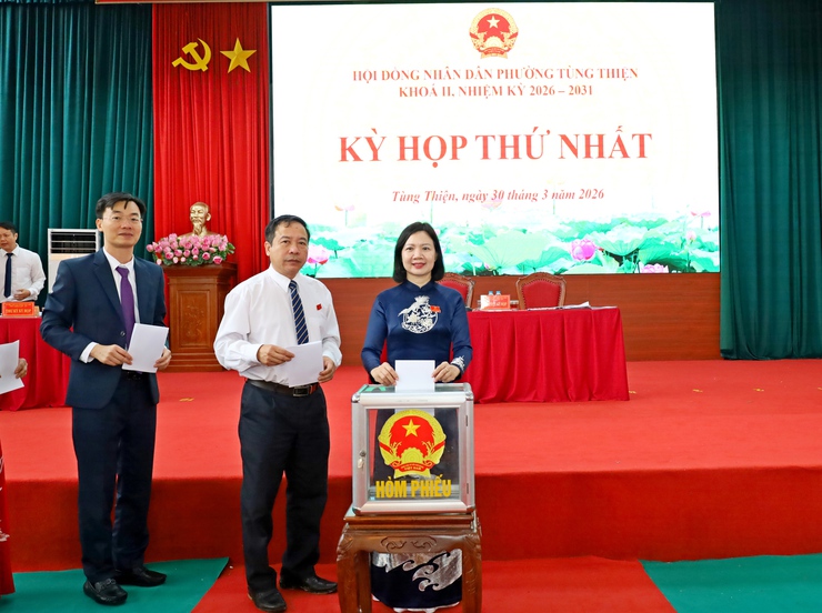 Phường Tùng Thiện tổ chức Kỳ họp thứ Nhất HĐND phường khóa II, nhiệm kỳ 2026–2031- Ảnh 3.