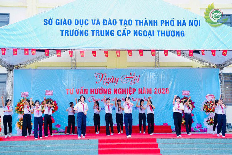 Ngày hội tư vấn hướng nghiệp năm 2026 tại Trường Trung cấp Ngoại thương- Ảnh 17.