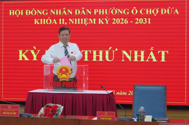 Kỳ họp thứ nhất HĐND Phường Ô Chợ Dừa khóa II nhiệm kỳ 2026-2031: Kiện toàn các chức danh lãnh đạo HĐND, UBND - Ảnh 3.