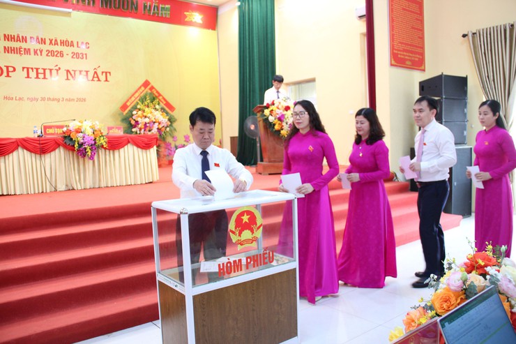 Hội đồng nhân dân xã Hòa Lạc khóa II, nhiệm kỳ 2026–2031 tổ chức Kỳ họp thứ Nhất, kiện toàn tổ chức bộ máy chính quyền địa phương- Ảnh 8.