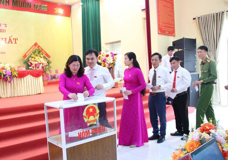 Hội đồng nhân dân xã Hòa Lạc khóa II, nhiệm kỳ 2026–2031 tổ chức Kỳ họp thứ Nhất, kiện toàn tổ chức bộ máy chính quyền địa phương- Ảnh 10.