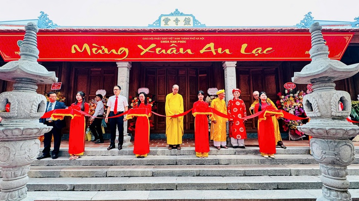 Chùa Vạn Phúc (Chung Linh Tự): Gìn giữ hồn cốt di sản, lan tỏa giá trị tâm linh cộng đồng- Ảnh 17.