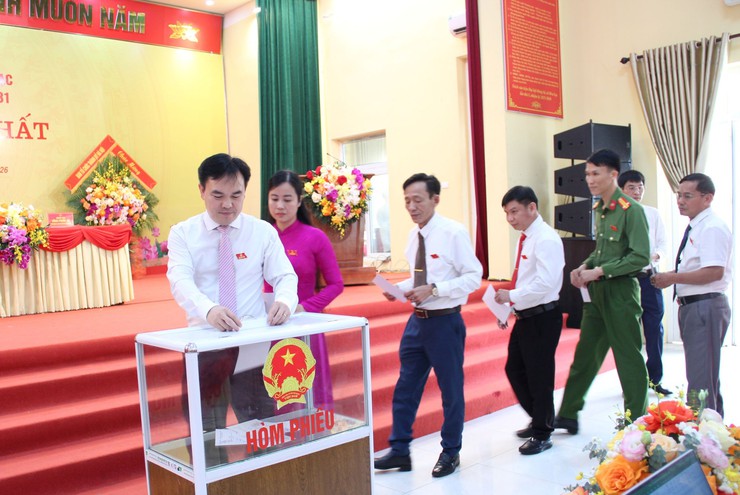 Hội đồng nhân dân xã Hòa Lạc khóa II, nhiệm kỳ 2026–2031 tổ chức Kỳ họp thứ Nhất, kiện toàn tổ chức bộ máy chính quyền địa phương- Ảnh 12.