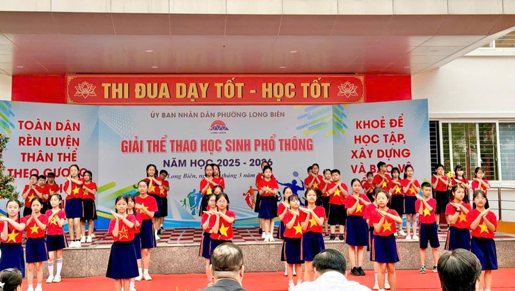 Khai mạc Giải Thể thao học sinh phổ thông phường Long Biên năm học 2025 - 2026- Ảnh 2.