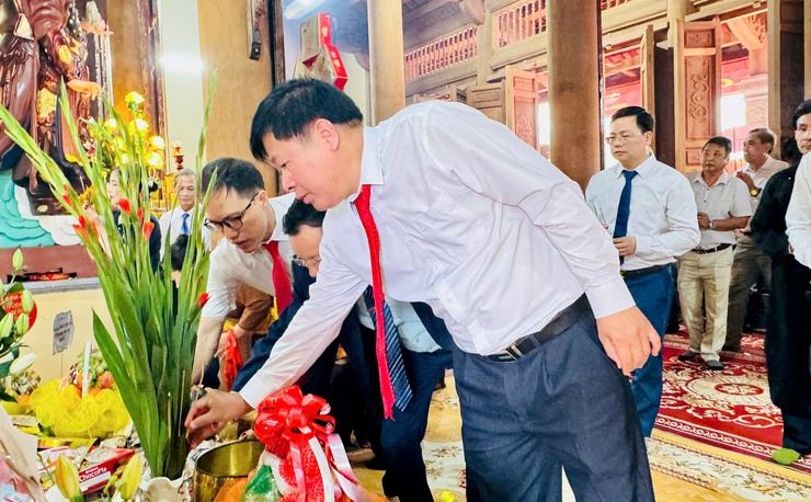 Chùa Vạn Phúc (Chung Linh Tự): Gìn giữ hồn cốt di sản, lan tỏa giá trị tâm linh cộng đồng- Ảnh 21.
