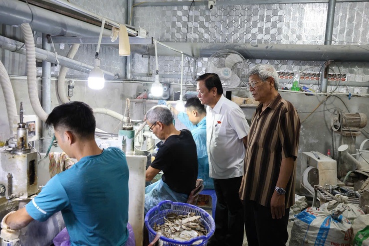 Đồng chí Phó Chủ tịch Quốc hội Lê Minh Hoan về thăm, làm việc tại xã Chuyên Mỹ- Ảnh 4.