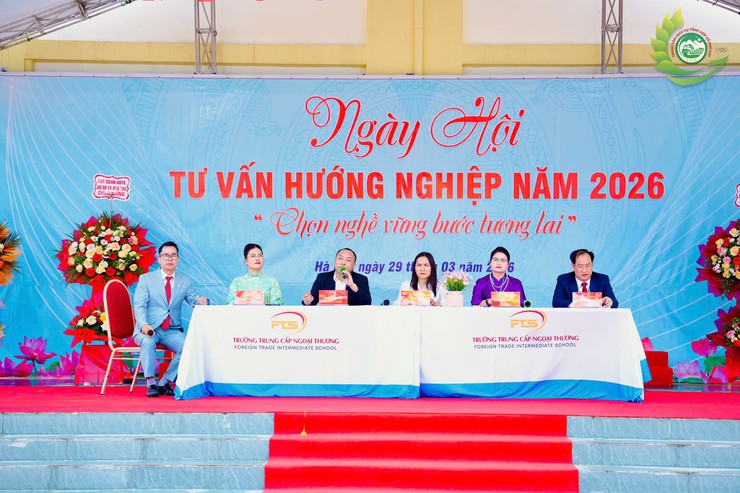 Ngày hội tư vấn hướng nghiệp năm 2026 tại Trường Trung cấp Ngoại thương- Ảnh 4.