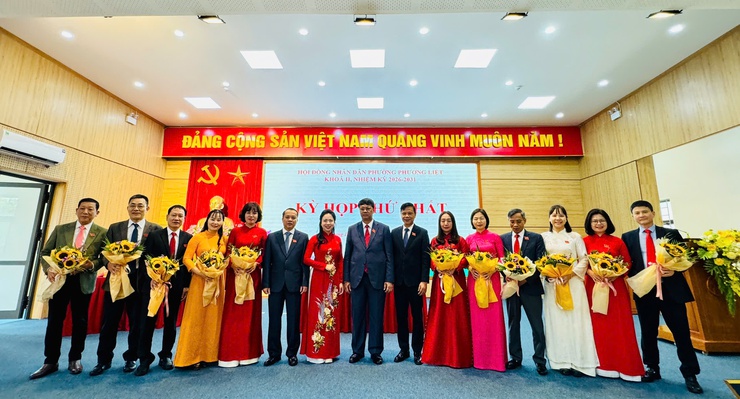 Kỳ họp thứ nhất HĐND phường Phương Liệt khóa II, khởi đầu tốt đẹp cho một nhiệm kỳ mới- Ảnh 4.