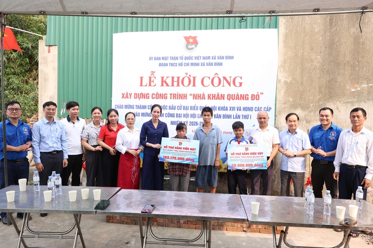 Vân Đình khởi công xây dựng “Nhà khăn quàng đỏ” cho gia đình học sinh khó khăn- Ảnh 3.