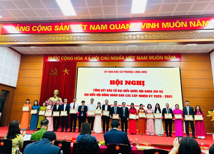 Long Biên: Khép lại ngày hội của toàn dân, lan tỏa niềm tin và sự đồng thuận- Ảnh 9.