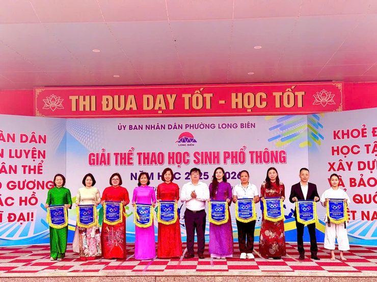 Khai mạc Giải Thể thao học sinh phổ thông phường Long Biên năm học 2025 - 2026- Ảnh 5.