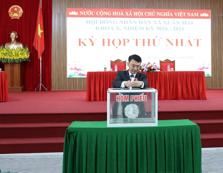 HĐND xã Xuân Mai tổ chức thành công kỳ họp thứ Nhất, kiện toàn nhân sự chủ chốt- Ảnh 6.