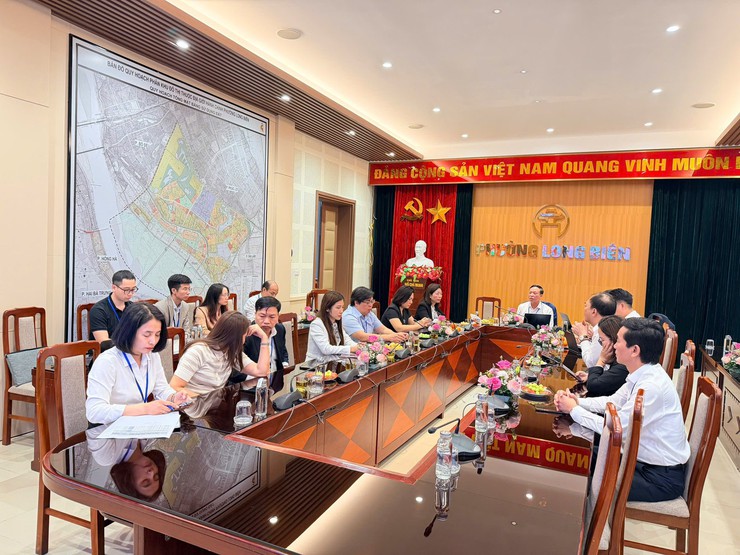 Từ thực tiễn bầu cử rút ra bài học tổ chức hiệu quả tại phường Long Biên- Ảnh 1.