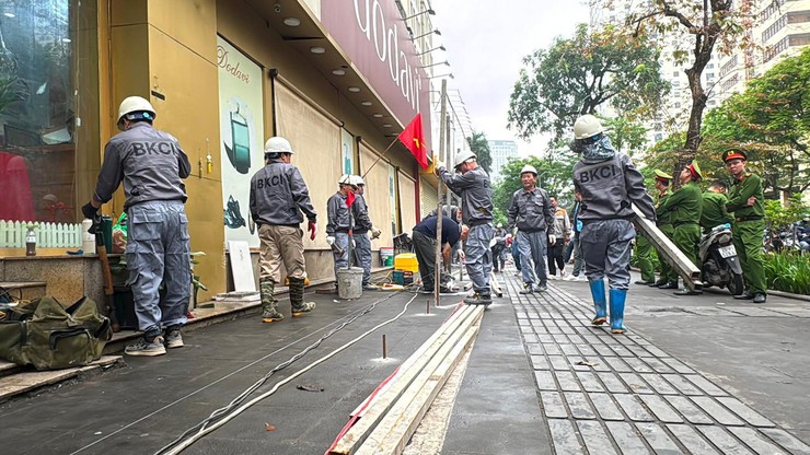 PHƯỜNG LÁNG: CHUẨN BỊ MẶT BẰNG CHO DỰ ÁN CẢI TẠO CHUNG CƯ 51 HUỲNH THÚC KHÁNG- Ảnh 1.