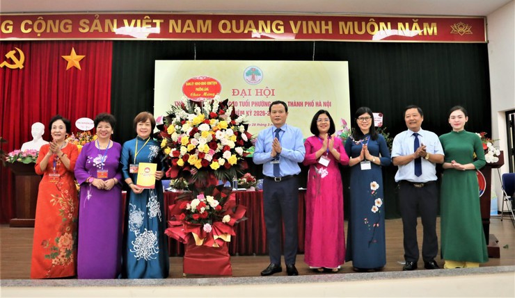 PHƯỜNG LÁNG PHÁT HUY VAI TRÒ TỔ CHỨC HỘI VÀ NGƯỜI CAO TUỔI TRONG GIAI ĐOẠN MỚI - Ảnh 1.