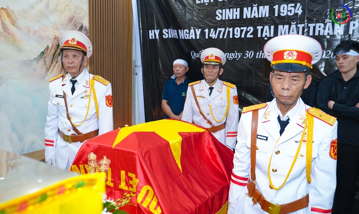 UBND xã Quốc Oai tổ chức Lễ phủ Quân kỳ, công bố Quyết định thành lập Ban Tổ chức Lễ đón nhận, truy điệu và an táng hài cốt Liệt sĩ Nguyễn Duy Lập- Ảnh 7.