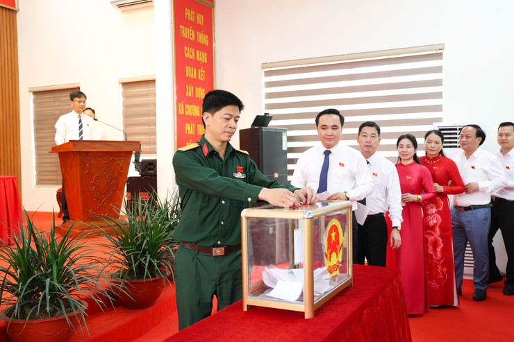 XÃ CHƯƠNG DƯƠNG: KIỆN TOÀN BỘ MÁY NHÂN SỰ NHIỆM KỲ 2026 -2031- Ảnh 5.