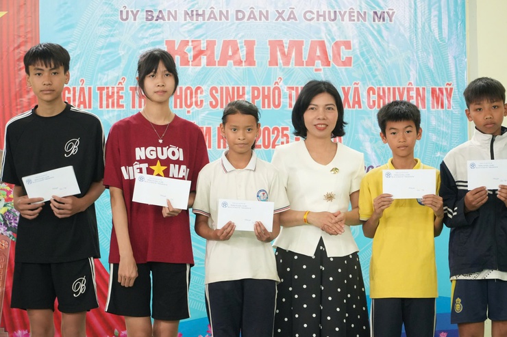 Sôi nổi giải thể thao học sinh phổ thông xã Chuyên Mỹ năm học 2025 - 2026- Ảnh 7.