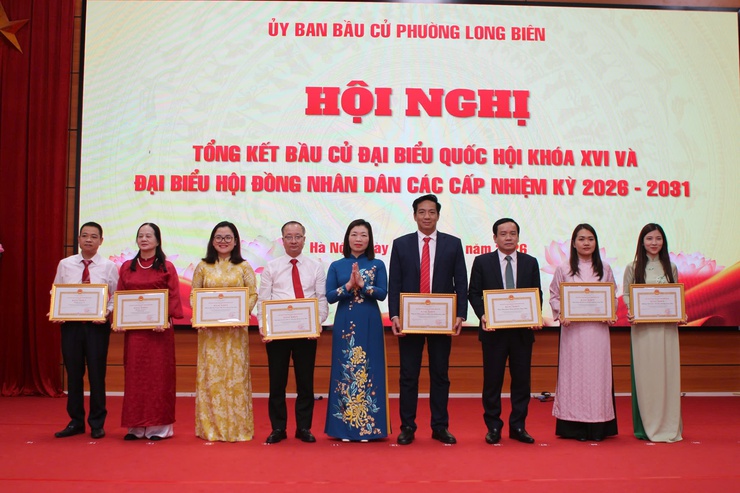 Long Biên: Khép lại ngày hội của toàn dân, lan tỏa niềm tin và sự đồng thuận- Ảnh 4.