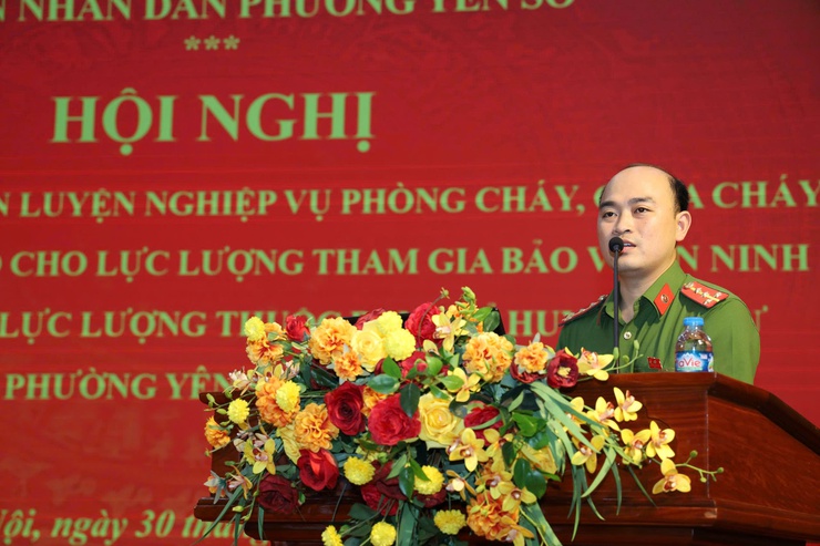 Phường Yên Sở tổ chức hội nghị tuyên truyền, tập huấn nghiệp vụ về PCCC&CNCH cho lực lượng bảo vệ an ninh trật tự tại cơ sở và lực lượng thuộc BCH Quân sự trên địa bàn phường Yên Sở năm 2026- Ảnh 2.