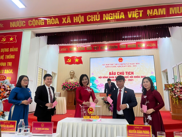 Kỳ họp thứ nhất HĐND xã Ngọc Hồi nhiệm kỳ 2026 – 2031- Ảnh 4.