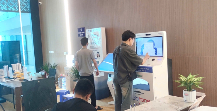 KIOSK Hành chính công Thông minh: Bước đột phá trong chuyển đổi số phục vụ nhân dân tại Thủ đô- Ảnh 1.