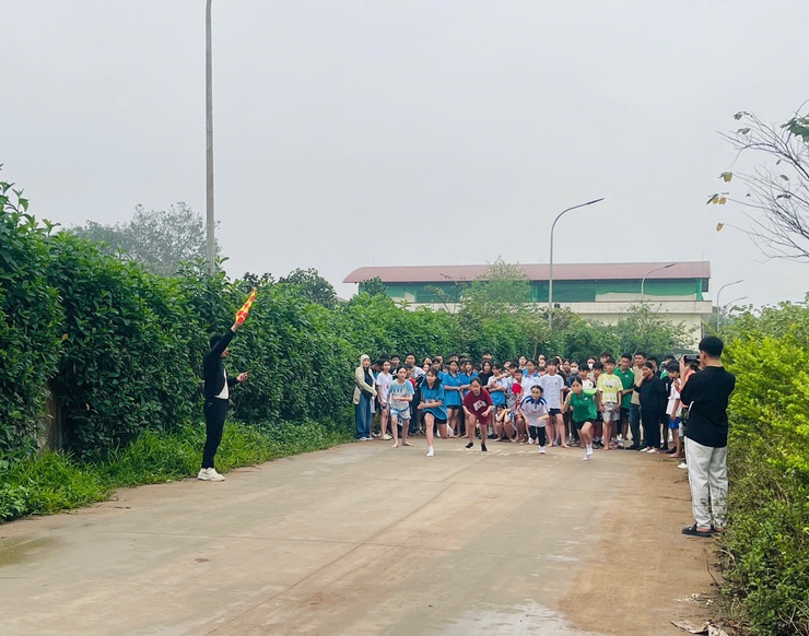 Sôi nổi giải thể thao học sinh phổ thông xã Chuyên Mỹ năm học 2025 - 2026- Ảnh 4.