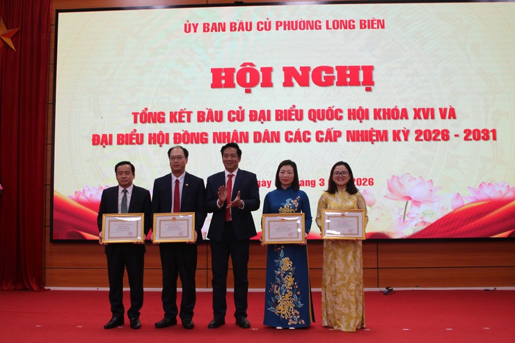 Long Biên: Khép lại ngày hội của toàn dân, lan tỏa niềm tin và sự đồng thuận- Ảnh 2.