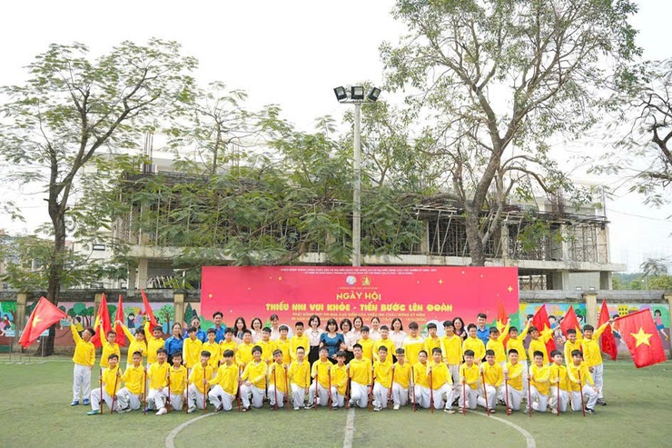 Rực rỡ Ngày hội “Thiếu nhi vui khỏe – Tiến bước lên Đoàn” – Bản hòa ca sức trẻ của cô và trò trường Tiểu học Cổ Nhuế 2B- Ảnh 15.