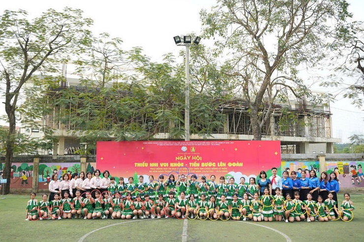 Rực rỡ Ngày hội “Thiếu nhi vui khỏe – Tiến bước lên Đoàn” – Bản hòa ca sức trẻ của cô và trò trường Tiểu học Cổ Nhuế 2B- Ảnh 16.