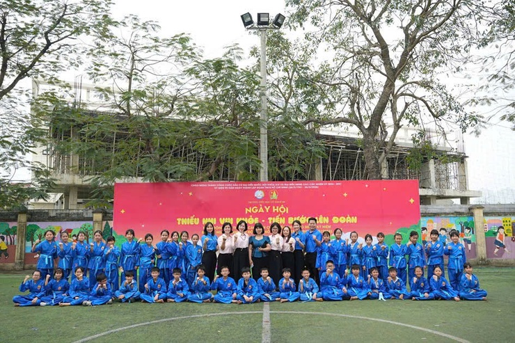 Rực rỡ Ngày hội “Thiếu nhi vui khỏe – Tiến bước lên Đoàn” – Bản hòa ca sức trẻ của cô và trò trường Tiểu học Cổ Nhuế 2B- Ảnh 18.