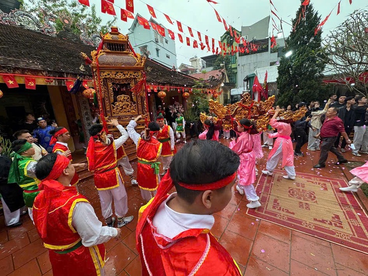 Lễ hội truyền thống Đình Liên Ngạc xuân Bính Ngọ 2026: Nơi lưu giữ, bảo tồn và phát huy bản sắc văn hóa Thủ đô ngàn năm văn hiến- Ảnh 9.