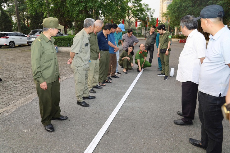 Phường Yên Sở tổ chức hội nghị tuyên truyền, tập huấn nghiệp vụ về PCCC&CNCH cho lực lượng bảo vệ an ninh trật tự tại cơ sở và lực lượng thuộc BCH Quân sự trên địa bàn phường Yên Sở năm 2026- Ảnh 3.