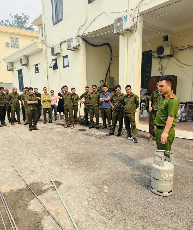 Hội nghị tập huấn kiến thức, kỹ năng phòng cháy, chữa cháy và cứu nạn, cứu hộ tại xã Phúc Lộc- Ảnh 2.
