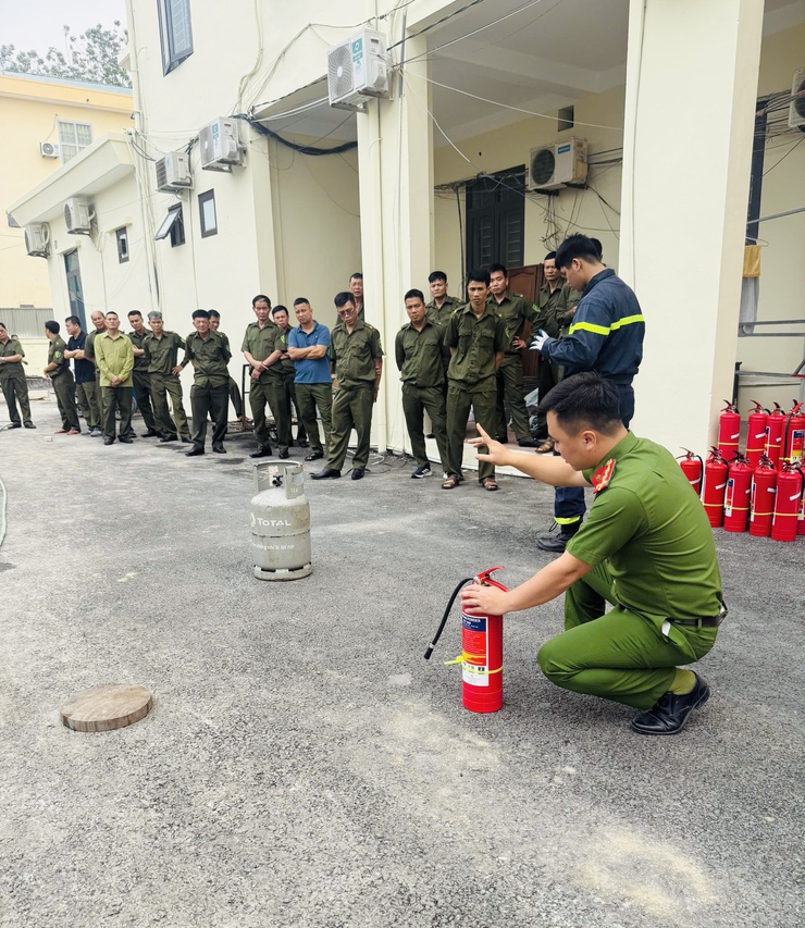 Hội nghị tập huấn kiến thức, kỹ năng phòng cháy, chữa cháy và cứu nạn, cứu hộ tại xã Phúc Lộc- Ảnh 5.