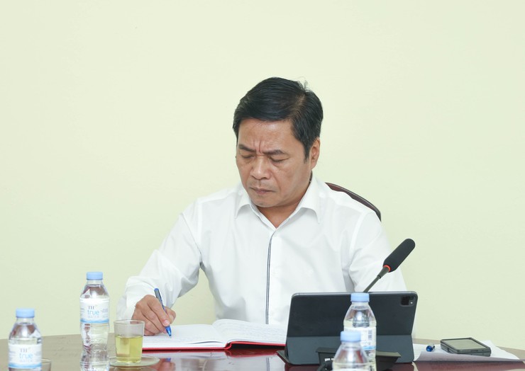 
Đại Xuyên tổ chức hội nghị triển khai xóa bỏ các lối đi tự mở qua đường sắt,bảo đảm an toàn giao thông- Ảnh 1.